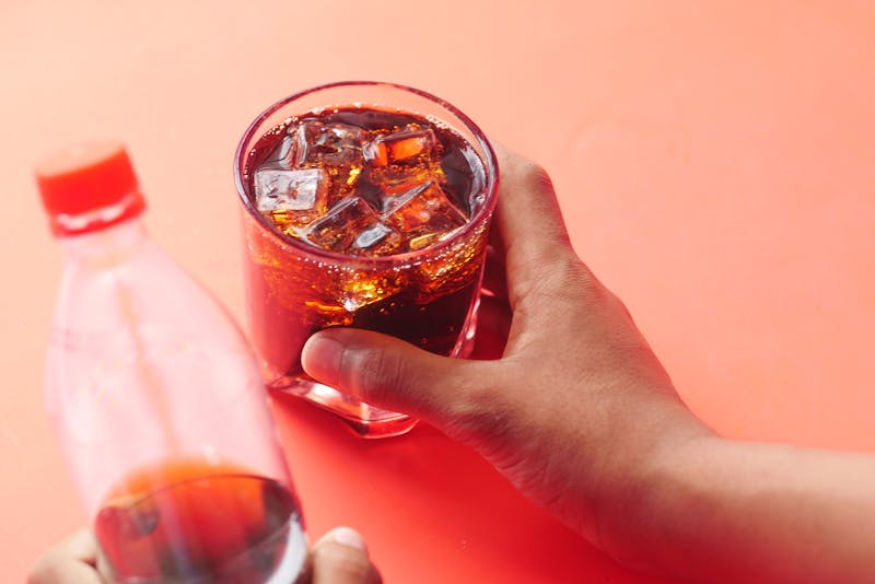 Fountain soft drink with ice